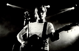 tell laura i love her